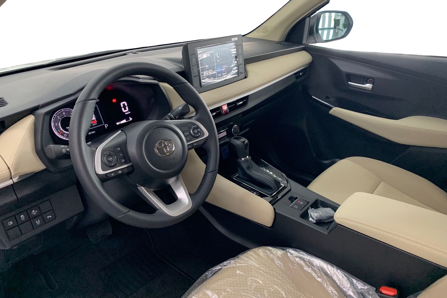 TOYOTA YARIS 1.5L 2024 410KM