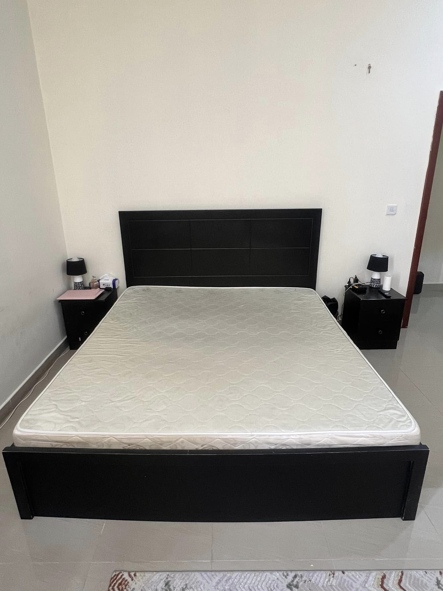 ALM Cooker, Full Bedroom Set, Bed, Cabinet for sale