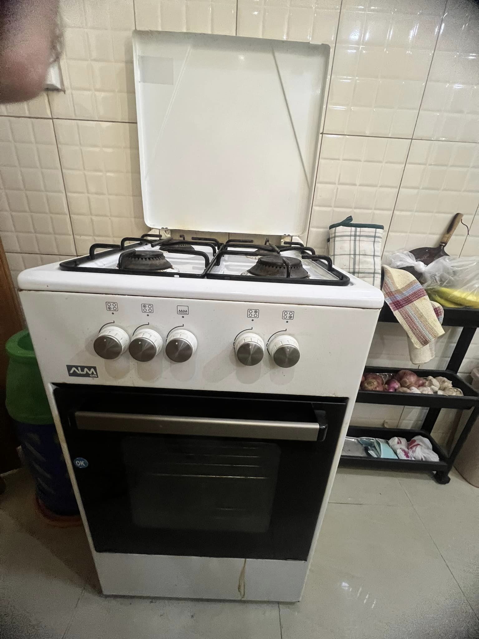 ALM Cooker, Full Bedroom Set, Bed, Cabinet for sale