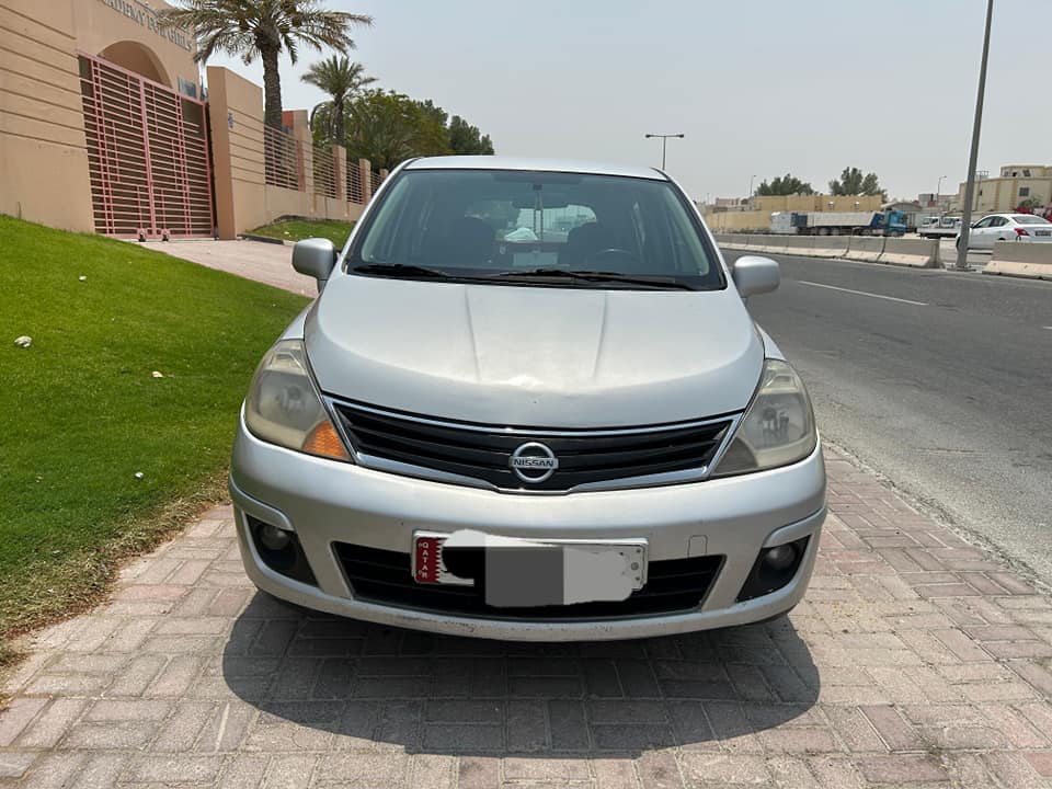 Nissan Tiida Hatchback 2013