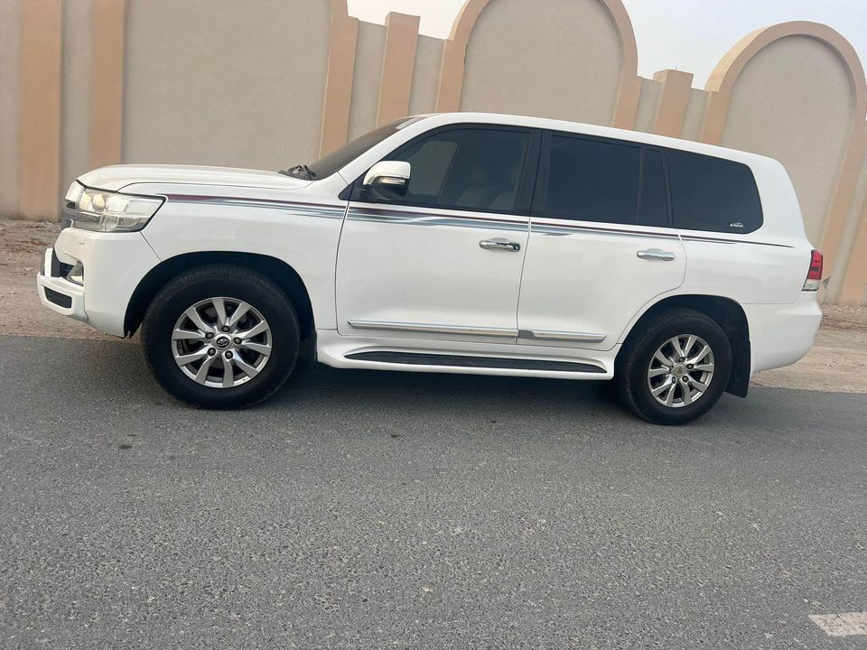 2017 Landcruiser GXR V8