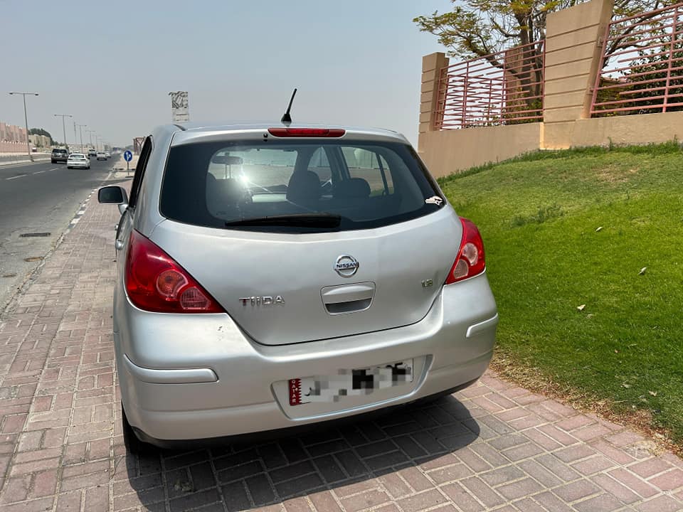 Nissan Tiida Hatchback 2013
