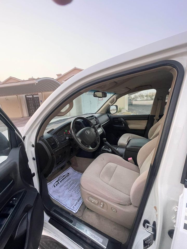 2011 Toyota Land Cruiser GX V6