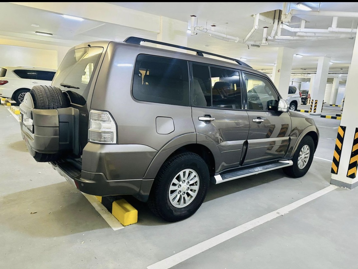 Mitsubishi Pajero GLS 2014