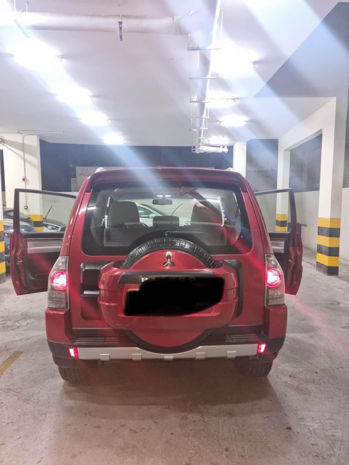 2009 Mitsubishi Pajero Coupe